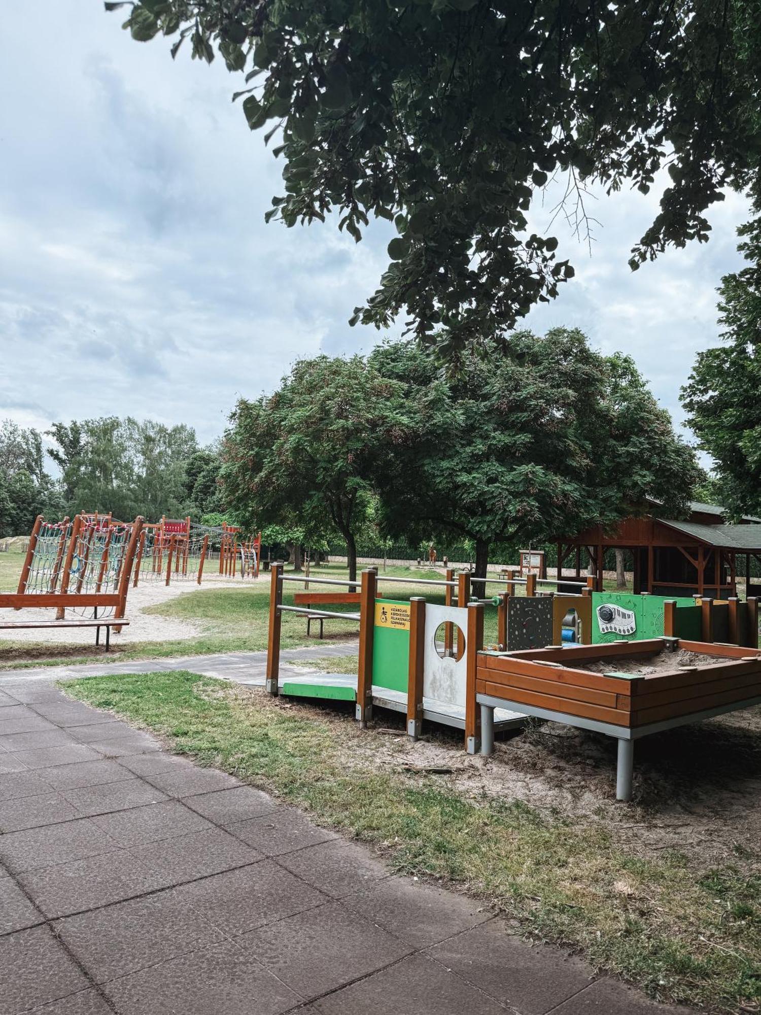 Sobri Halaszcsarda Es Panzio Baja Exterior photo